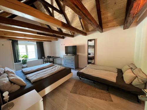 photo-2025-11-11-21-03-56